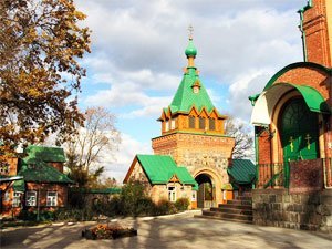 Пюхтицкий женский монастырь в Куремяэ Пюхтицкий женский монастырь в Куремяэ