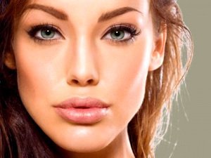 Меняйтесь смело с контурной пластикой носогубных складок!